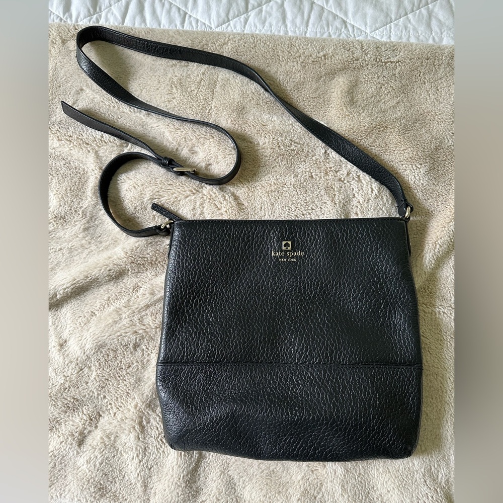 Kate Spade black Southport avenue cora crossbody purse with adjustable strap